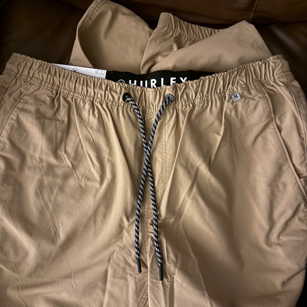 Hurley khaki swish pants. Size XL boys - Picture 2 of 2